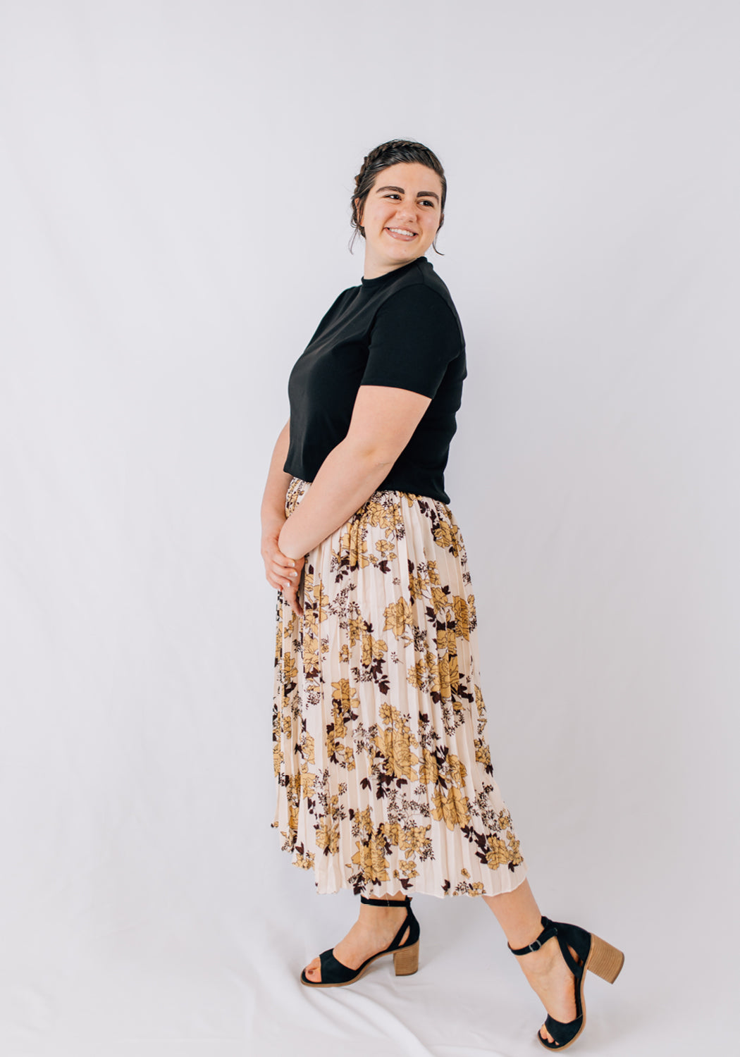 'Saylor' Floral Print Pleated Midi Skirt | Final Sale – Grace and Joy ...