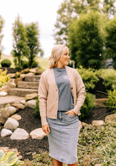 Modest Clothing Outfit Ideas Fashion inspo dresses skirts tops cardigans church outfits fashion outfits style modest girly outfit jewelry bows handbags Handpicked Home decor Grace and Joy Company