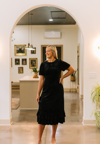 Modest Clothing Outfit Ideas Fashion inspo dresses skirts tops cardigans church outfits fashion outfits style modest girly outfit jewelry bows handbags Handpicked Home decor Grace and Joy Company