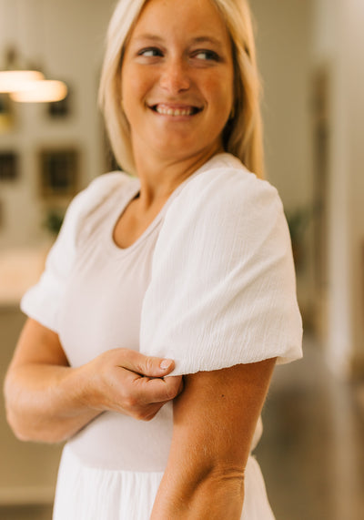 Modest Clothing Outfit Ideas Fashion inspo dresses skirts tops cardigans church outfits fashion outfits style modest girly outfit jewelry bows handbags Handpicked Home decor Grace and Joy Company