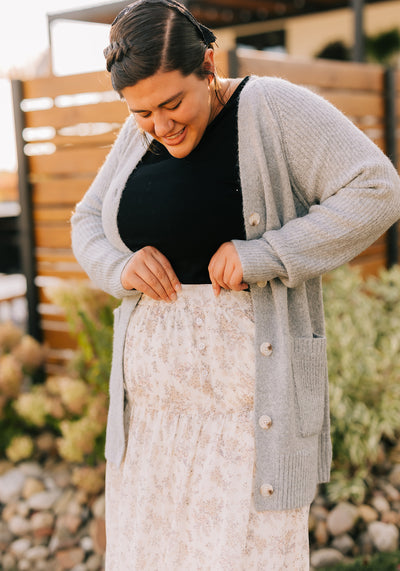 Modest Clothing Outfit Ideas Fashion inspo dresses skirts tops cardigans church outfits fashion outfits style modest girly outfit jewelry bows handbags Handpicked Home decor Grace and Joy Company