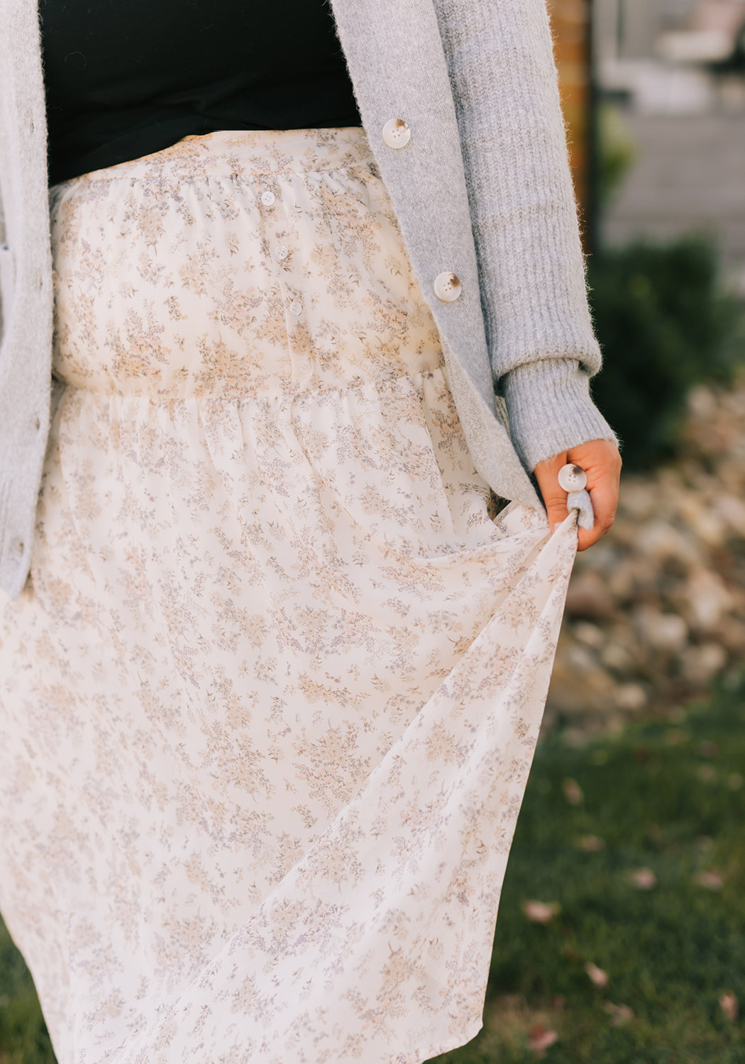 Modest Clothing Outfit Ideas Fashion inspo dresses skirts tops cardigans church outfits fashion outfits style modest girly outfit jewelry bows handbags Handpicked Home decor Grace and Joy Company