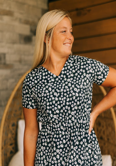 Modest Clothing Outfit Ideas Fashion inspo dresses skirts tops cardigans church outfits fashion outfits style modest girly outfit jewelry bows handbags Handpicked Home decor Grace and Joy Company