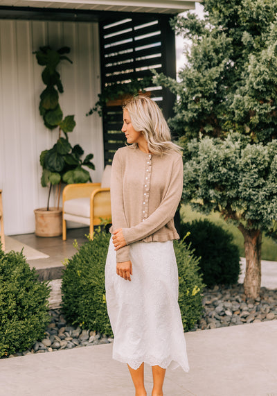 Modest Clothing Outfit Ideas Fashion inspo dresses skirts tops cardigans church outfits fashion outfits style modest girly outfit jewelry bows handbags Handpicked Home decor Grace and Joy Company