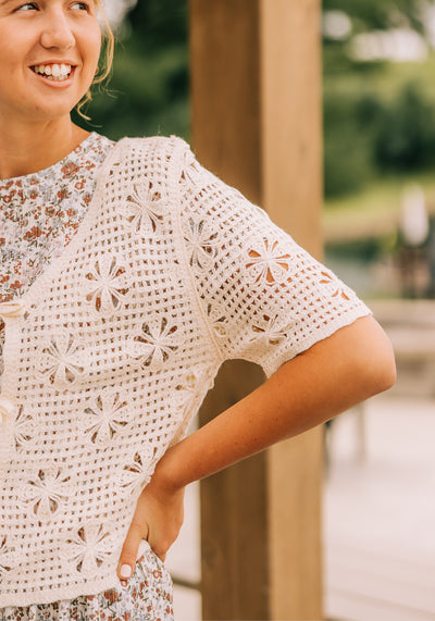 Modest Clothing Outfit Ideas Fashion inspo dresses skirts tops cardigans church outfits fashion outfits style modest girly outfit jewelry bows handbags Handpicked Home decor Grace and Joy Company