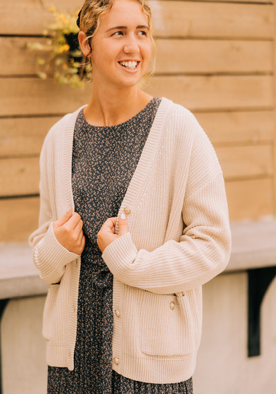 Modest Clothing Outfit Ideas Fashion inspo dresses skirts tops cardigans church outfits fashion outfits style modest girly outfit jewelry bows handbags Handpicked Home decor Grace and Joy Company