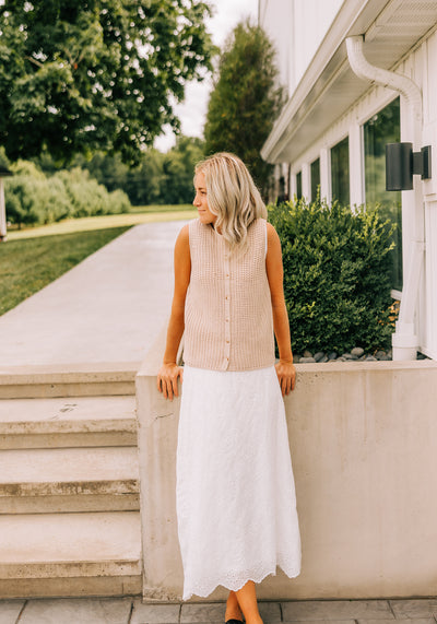 Modest Clothing Outfit Ideas Fashion inspo dresses skirts tops cardigans church outfits fashion outfits style modest girly outfit jewelry bows handbags Handpicked Home decor Grace and Joy Company