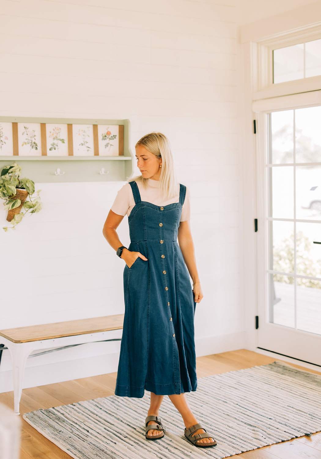 Modest Clothing Outfit Ideas Fashion inspo dresses skirts tops cardigans church outfits fashion outfits style modest girly outfit jewelry bows handbags Handpicked Home decor Grace and Joy Company
