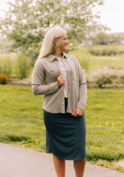 Modest Clothing Outfit Ideas Fashion inspo dresses skirts tops cardigans church outfits fashion outfits style modest girly outfit jewelry bows handbags Handpicked Home decor Grace and Joy Company
