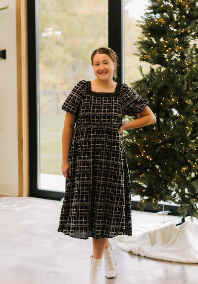 Modest Clothing Outfit Ideas Fashion inspo dresses skirts tops cardigans church outfits fashion outfits style modest girly outfit jewelry bows handbags Handpicked Home decor Grace and Joy Company