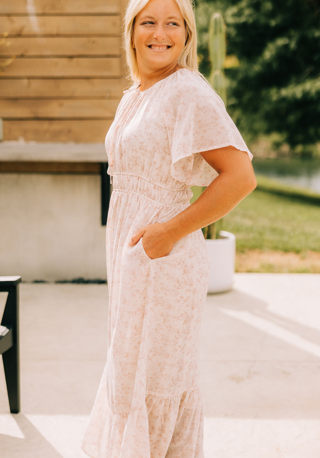 Modest Clothing Outfit Ideas Fashion inspo dresses skirts tops cardigans church outfits fashion outfits style modest girly outfit jewelry bows handbags Handpicked Home decor Grace and Joy Company