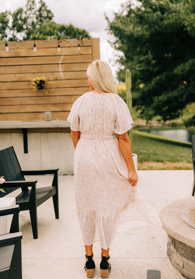 Modest Clothing Outfit Ideas Fashion inspo dresses skirts tops cardigans church outfits fashion outfits style modest girly outfit jewelry bows handbags Handpicked Home decor Grace and Joy Company