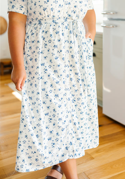 Modest Clothing Outfit Ideas Fashion inspo dresses skirts tops cardigans church outfits fashion outfits style modest girly outfit jewelry bows handbags Handpicked Home decor Grace and Joy Company