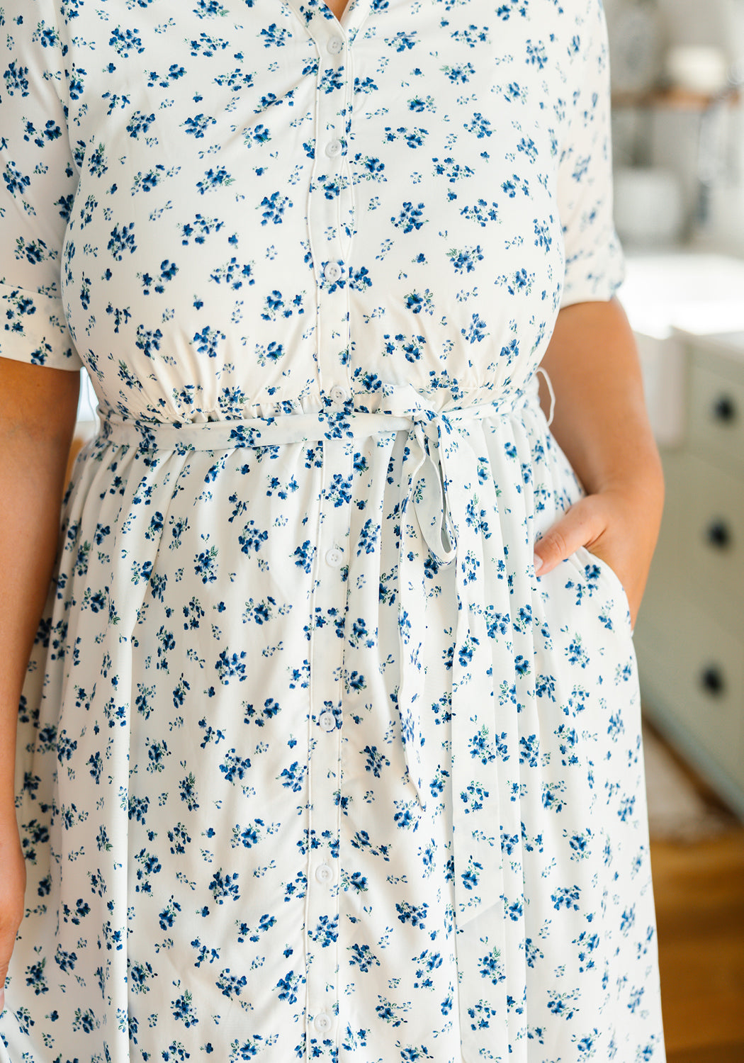Modest Clothing Outfit Ideas Fashion inspo dresses skirts tops cardigans church outfits fashion outfits style modest girly outfit jewelry bows handbags Handpicked Home decor Grace and Joy Company