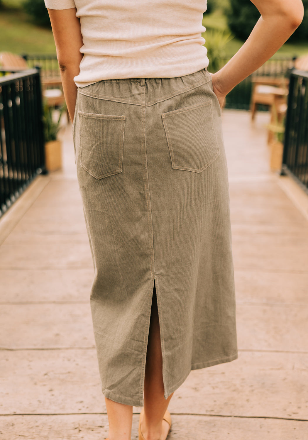 Modest Clothing Outfit Ideas Fashion inspo dresses skirts tops cardigans church outfits fashion outfits style modest girly outfit jewelry bows handbags Handpicked Home decor Grace and Joy Company
