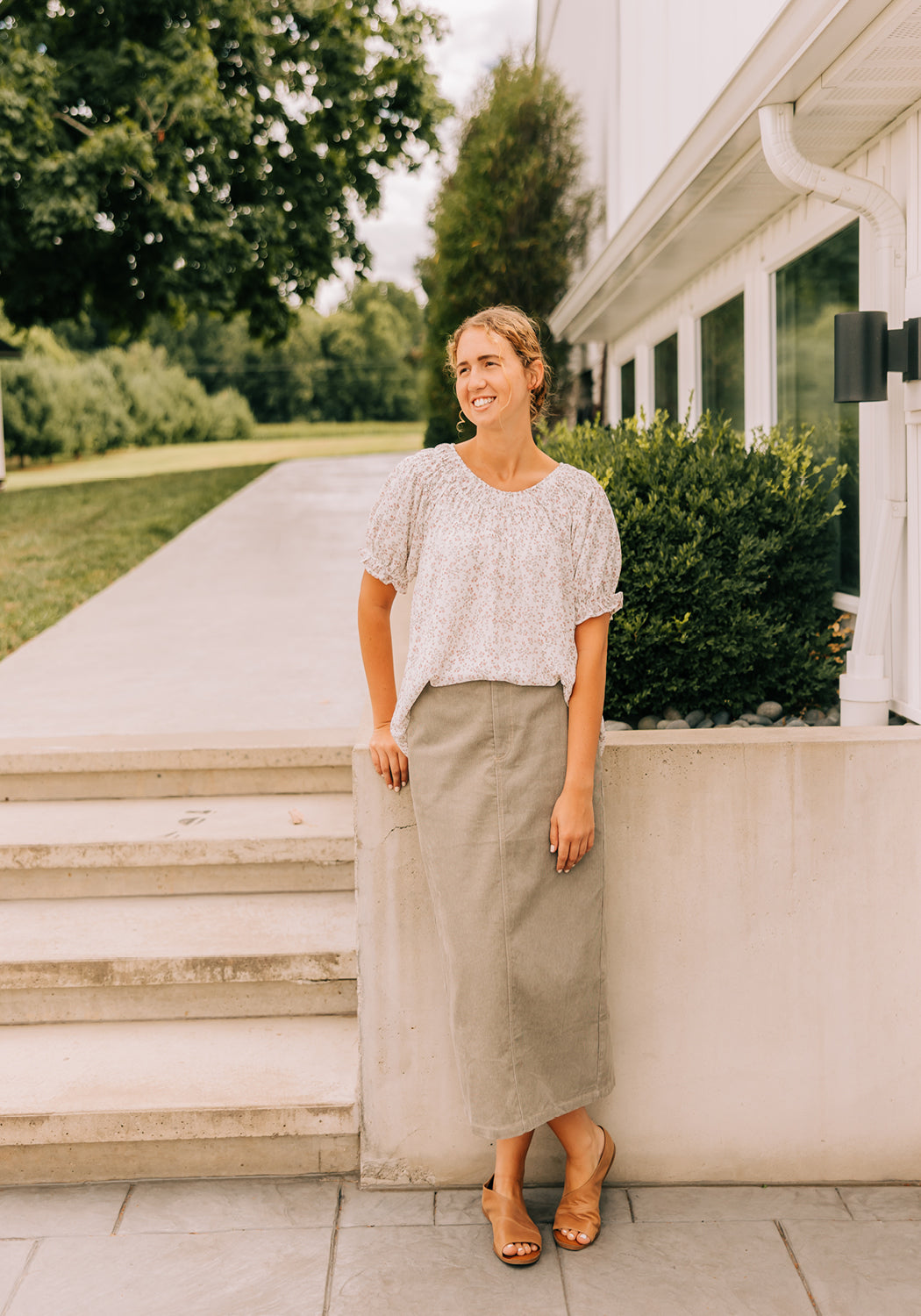 Modest Clothing Outfit Ideas Fashion inspo dresses skirts tops cardigans church outfits fashion outfits style modest girly outfit jewelry bows handbags Handpicked Home decor Grace and Joy Company