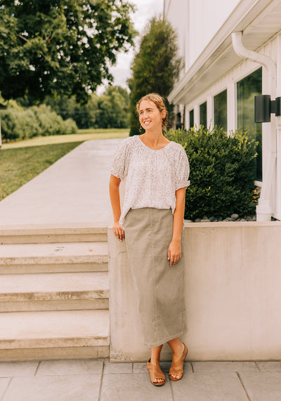 Modest Clothing Outfit Ideas Fashion inspo dresses skirts tops cardigans church outfits fashion outfits style modest girly outfit jewelry bows handbags Handpicked Home decor Grace and Joy Company
