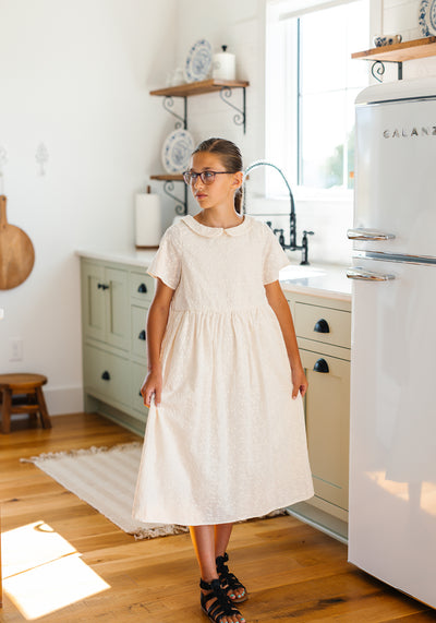 Modest Clothing Outfit Ideas Fashion inspo dresses skirts tops cardigans church outfits fashion outfits style modest girly outfit jewelry bows handbags Handpicked Home decor Grace and Joy Company