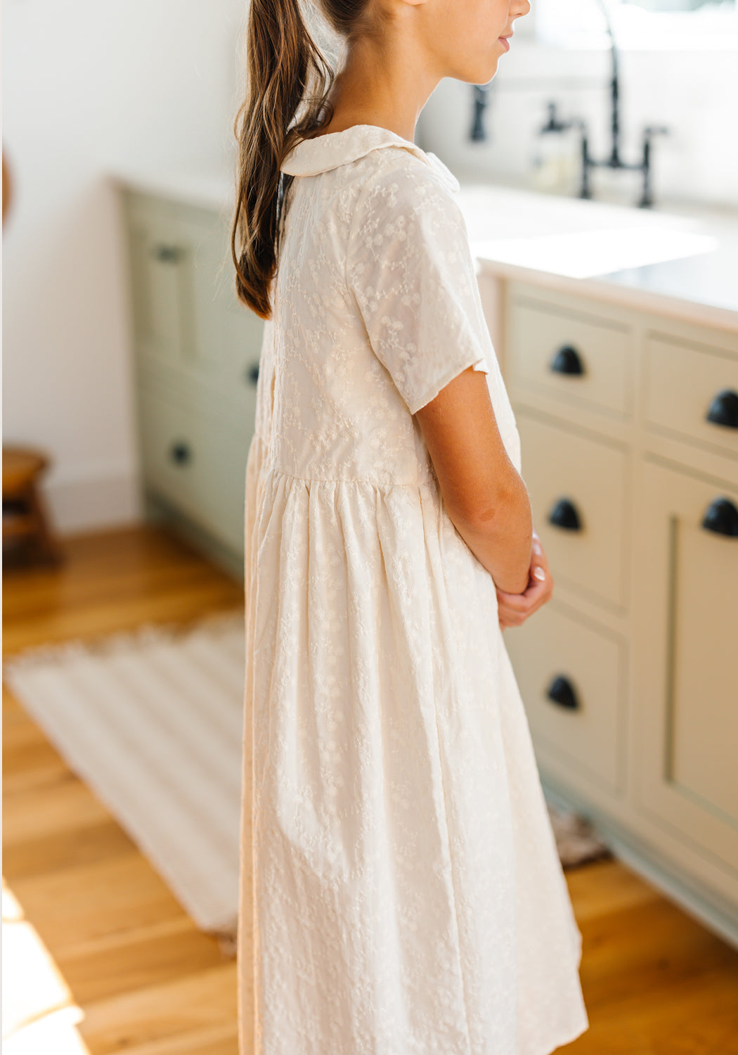 Modest Clothing Outfit Ideas Fashion inspo dresses skirts tops cardigans church outfits fashion outfits style modest girly outfit jewelry bows handbags Handpicked Home decor Grace and Joy Company