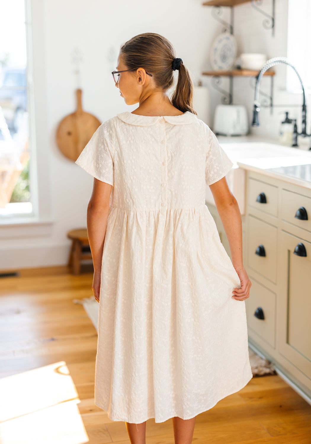Modest Clothing Outfit Ideas Fashion inspo dresses skirts tops cardigans church outfits fashion outfits style modest girly outfit jewelry bows handbags Handpicked Home decor Grace and Joy Company