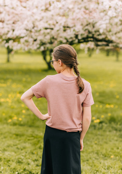 Modest Clothing Outfit Ideas Fashion inspo dresses skirts tops cardigans church outfits fashion outfits style modest girly outfit jewelry bows handbags Handpicked Home decor Grace and Joy Company