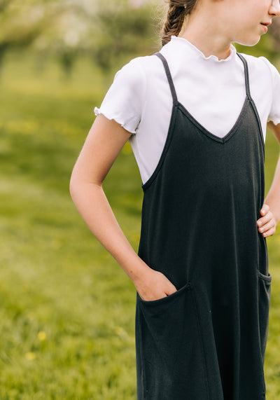 Modest Clothing Outfit Ideas Fashion inspo dresses skirts tops cardigans church outfits fashion outfits style modest girly outfit jewelry bows handbags Handpicked Home decor Grace and Joy Company