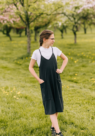 Modest Clothing Outfit Ideas Fashion inspo dresses skirts tops cardigans church outfits fashion outfits style modest girly outfit jewelry bows handbags Handpicked Home decor Grace and Joy Company