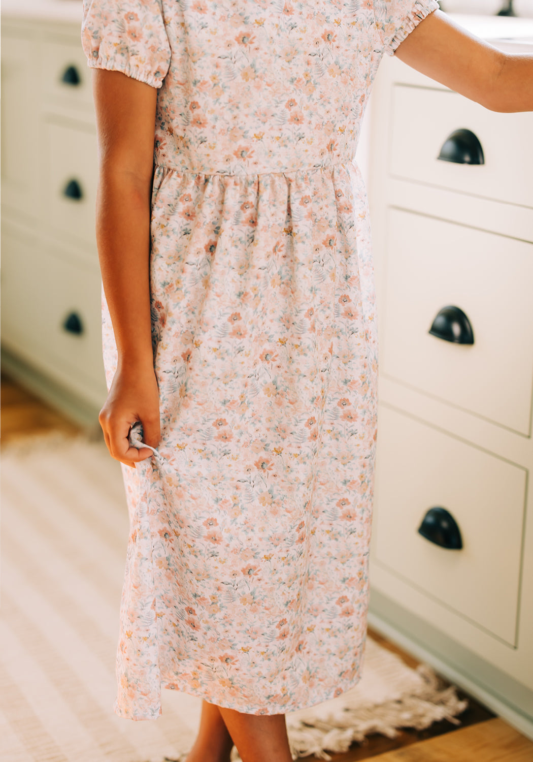 Modest Clothing Outfit Ideas Fashion inspo dresses skirts tops cardigans church outfits fashion outfits style modest girly outfit jewelry bows handbags Handpicked Home decor Grace and Joy Company
