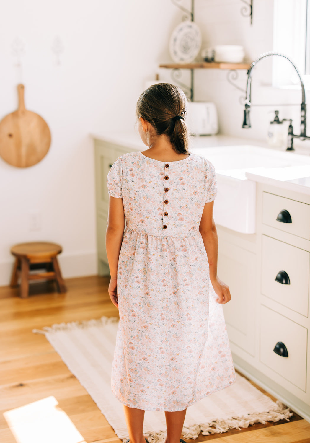 Modest Clothing Outfit Ideas Fashion inspo dresses skirts tops cardigans church outfits fashion outfits style modest girly outfit jewelry bows handbags Handpicked Home decor Grace and Joy Company
