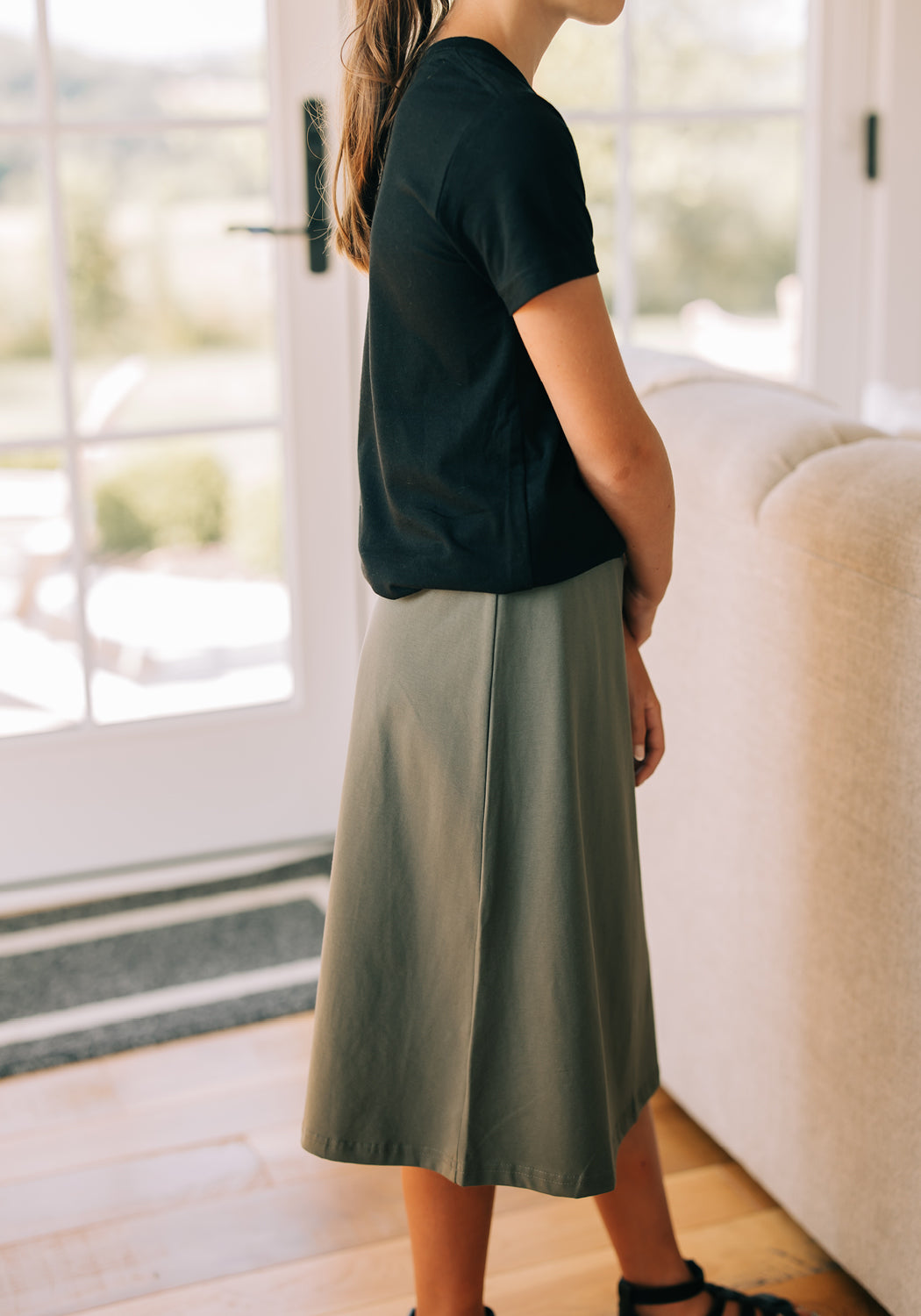 Modest Clothing Outfit Ideas Fashion inspo dresses skirts tops cardigans church outfits fashion outfits style modest girly outfit jewelry bows handbags Handpicked Home decor Grace and Joy Company