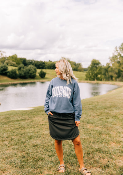 Modest Clothing Outfit Ideas Fashion inspo dresses skirts tops cardigans church outfits fashion outfits style modest girly outfit jewelry bows handbags Handpicked Home decor Grace and Joy Company