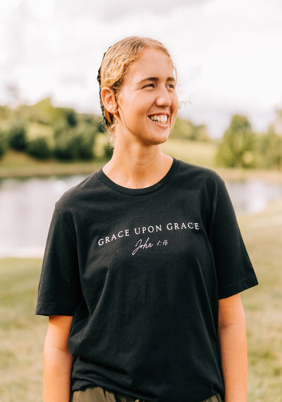 Modest Clothing Outfit Ideas Fashion inspo dresses skirts tops cardigans church outfits fashion outfits style modest girly outfit jewelry bows handbags Handpicked Home decor Grace and Joy Company