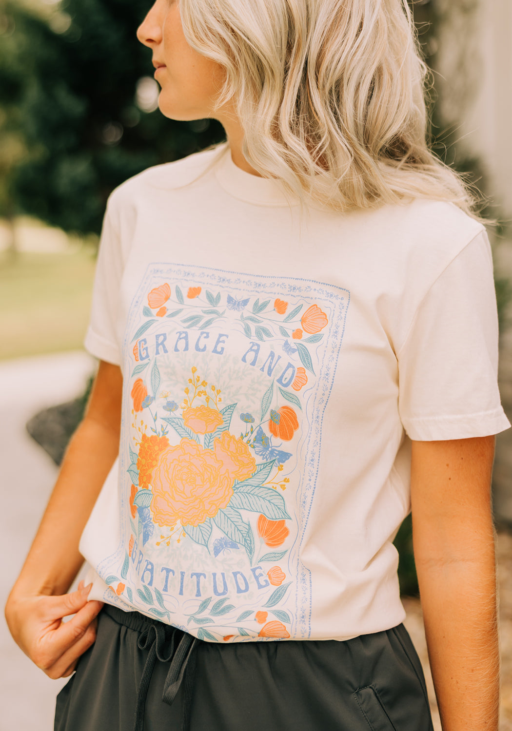 Modest Clothing Outfit Ideas Fashion inspo dresses skirts tops cardigans church outfits fashion outfits style modest girly outfit jewelry bows handbags Handpicked Home decor Grace and Joy Company