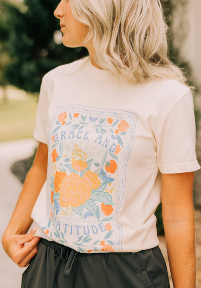 Modest Clothing Outfit Ideas Fashion inspo dresses skirts tops cardigans church outfits fashion outfits style modest girly outfit jewelry bows handbags Handpicked Home decor Grace and Joy Company