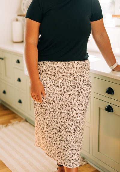 Modest Clothing Outfit Ideas Fashion inspo dresses skirts tops cardigans church outfits fashion outfits style modest girly outfit jewelry bows handbags Handpicked Home decor Grace and Joy Company