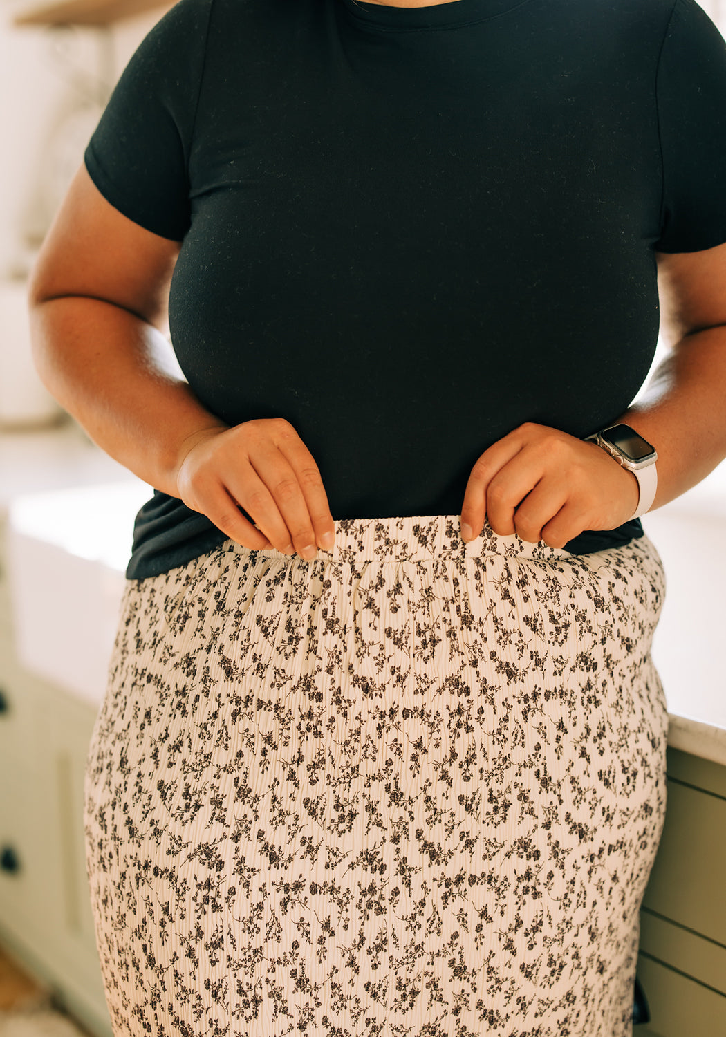 Modest Clothing Outfit Ideas Fashion inspo dresses skirts tops cardigans church outfits fashion outfits style modest girly outfit jewelry bows handbags Handpicked Home decor Grace and Joy Company