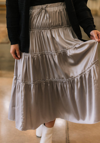 Modest Clothing Outfit Ideas Fashion inspo dresses skirts tops cardigans church outfits fashion outfits style modest girly outfit jewelry bows handbags Handpicked Home decor Grace and Joy Company