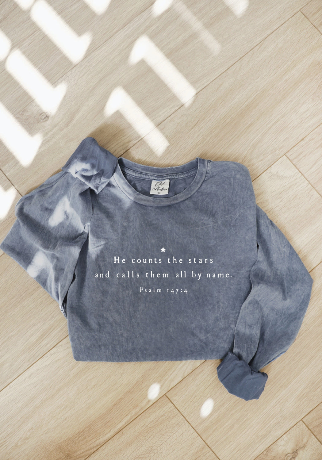 Modest Clothing Outfit Ideas Fashion inspo dresses skirts tops cardigans church outfits fashion outfits style modest girly outfit jewelry bows handbags Handpicked Home decor Grace and Joy Company
