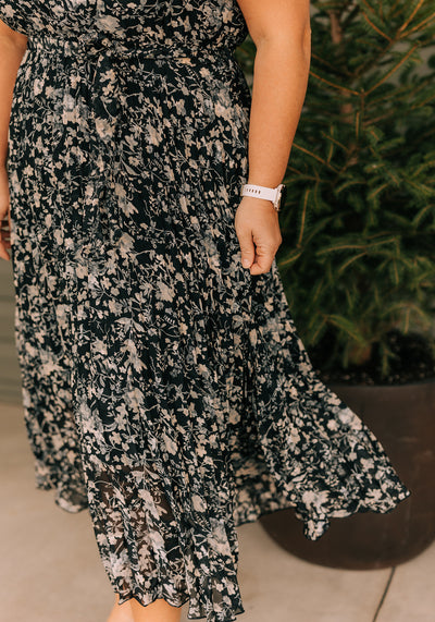 'Iris' Floral Print Pleated Midi Dress