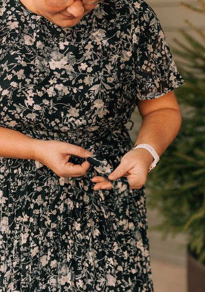 'Iris' Floral Print Pleated Midi Dress