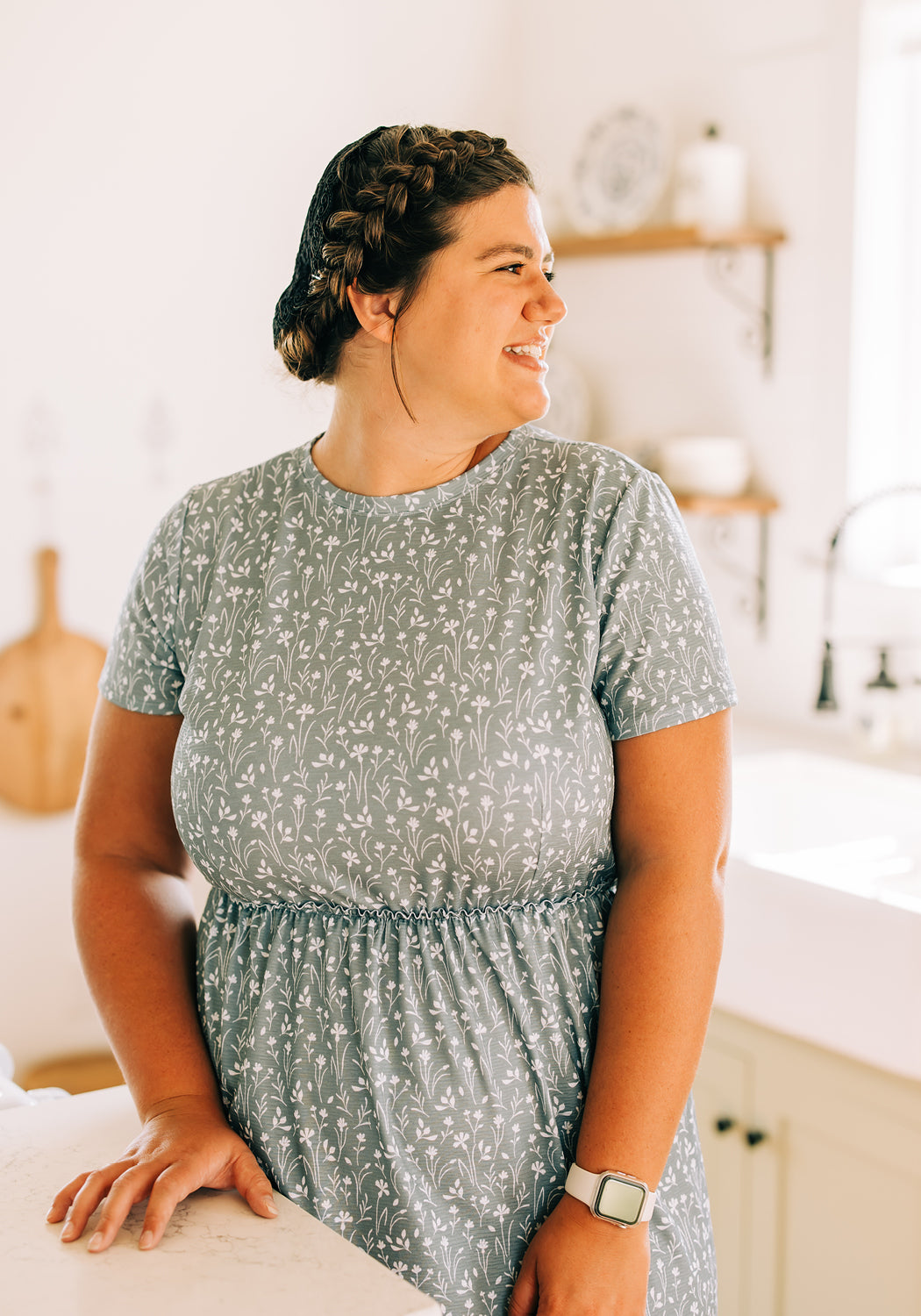 Modest Clothing Outfit Ideas Fashion inspo dresses skirts tops cardigans church outfits fashion outfits style modest girly outfit jewelry bows handbags Handpicked Home decor Grace and Joy Company
