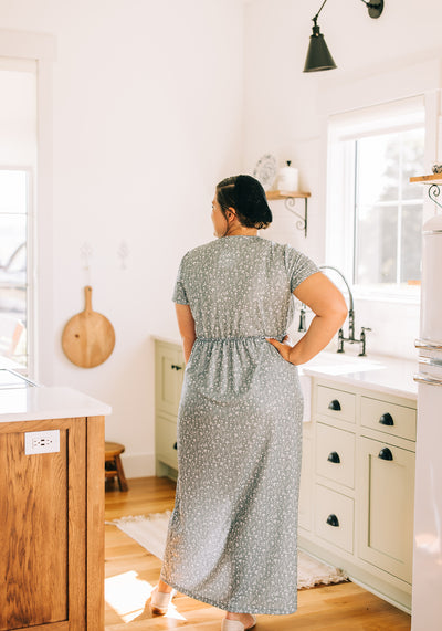 Modest Clothing Outfit Ideas Fashion inspo dresses skirts tops cardigans church outfits fashion outfits style modest girly outfit jewelry bows handbags Handpicked Home decor Grace and Joy Company