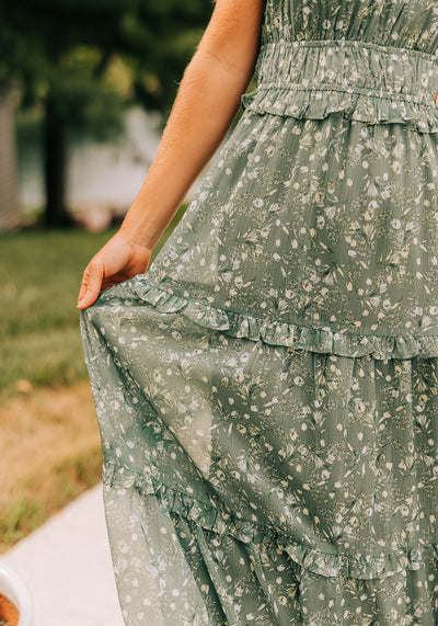 Modest Clothing Outfit Ideas Fashion inspo dresses skirts tops cardigans church outfits fashion outfits style modest girly outfit jewelry bows handbags Handpicked Home decor Grace and Joy Company