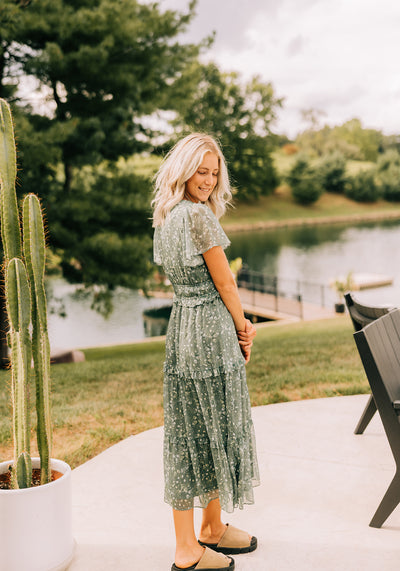 Modest Clothing Outfit Ideas Fashion inspo dresses skirts tops cardigans church outfits fashion outfits style modest girly outfit jewelry bows handbags Handpicked Home decor Grace and Joy Company