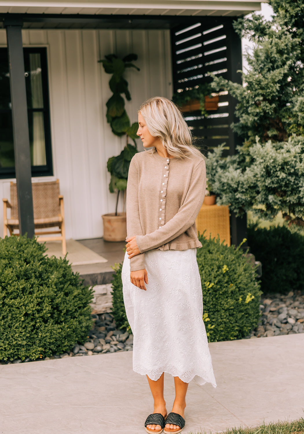 Modest Clothing Outfit Ideas Fashion inspo dresses skirts tops cardigans church outfits fashion outfits style modest girly outfit jewelry bows handbags Handpicked Home decor Grace and Joy Company