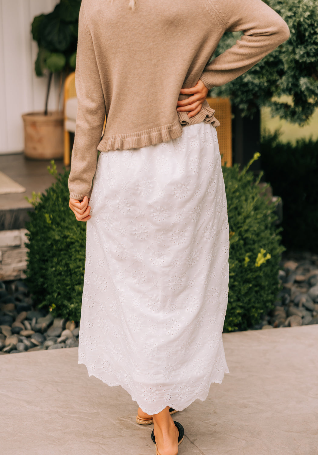 Modest Clothing Outfit Ideas Fashion inspo dresses skirts tops cardigans church outfits fashion outfits style modest girly outfit jewelry bows handbags Handpicked Home decor Grace and Joy Company