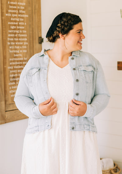 Modest Clothing Outfit Ideas Fashion inspo dresses skirts tops cardigans church outfits fashion outfits style modest girly outfit jewelry bows handbags Handpicked Home decor Grace and Joy Company