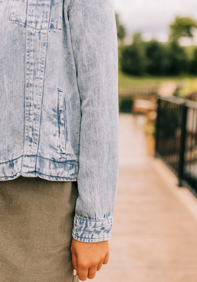 Modest Clothing Outfit Ideas Fashion inspo dresses skirts tops cardigans church outfits fashion outfits style modest girly outfit jewelry bows handbags Handpicked Home decor Grace and Joy Company