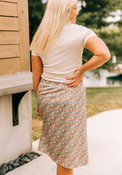 Modest Clothing Outfit Ideas Fashion inspo dresses skirts tops cardigans church outfits fashion outfits style modest girly outfit jewelry bows handbags Handpicked Home decor Grace and Joy Company