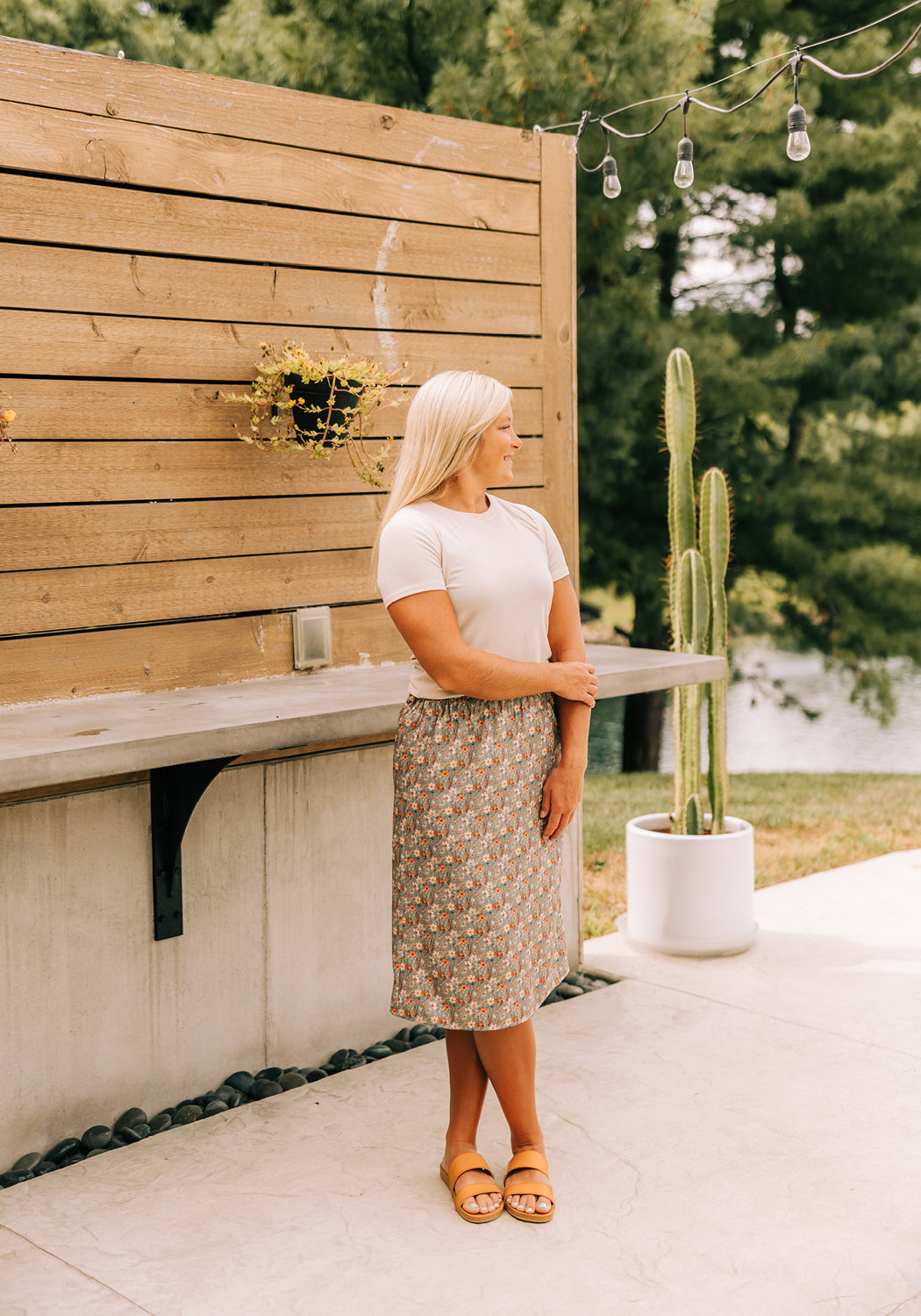Modest Clothing Outfit Ideas Fashion inspo dresses skirts tops cardigans church outfits fashion outfits style modest girly outfit jewelry bows handbags Handpicked Home decor Grace and Joy Company